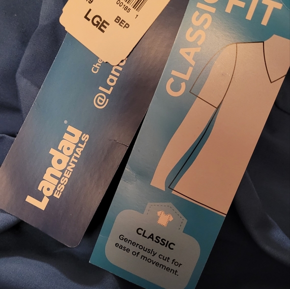 LANDAU ESSENTIALS WOMEN'S 4-POCKET V-NECK SCRUB TOP Size L NWT - Picture 5 of 9